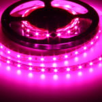 LED pásek pro rostliny svítící růžově